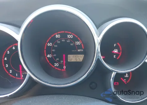 2004 Pontiac Vibe z USA, uszkodzony, nr VIN 5Y2SL628X4Z458670